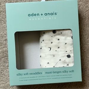 Aden+anais blanket/ swaddle